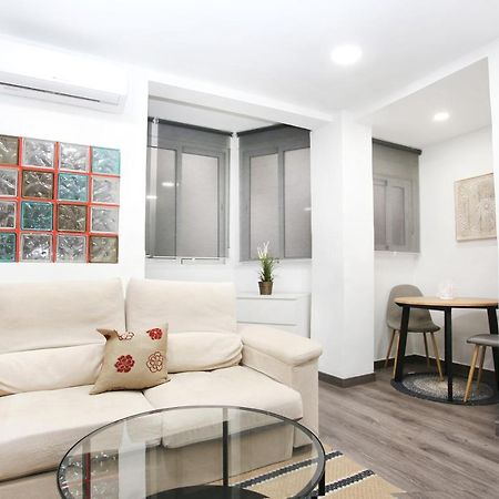 Ferienwohnung Apartamento En Calle Mendoza - Zona Huelin & 300 Mts De La Playa Málaga Exterior foto