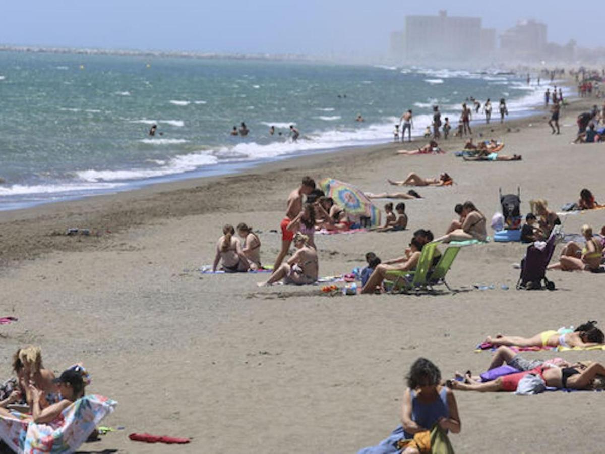 Ferienwohnung Apartamento En Calle Mendoza - Zona Huelin & 300 Mts De La Playa Málaga Exterior foto