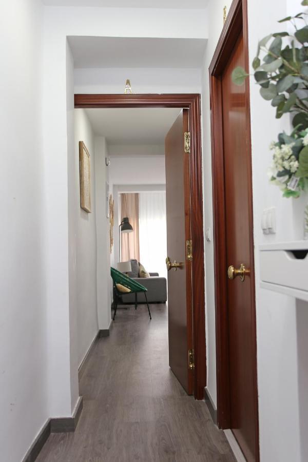 Ferienwohnung Apartamento En Calle Mendoza - Zona Huelin & 300 Mts De La Playa Málaga Exterior foto