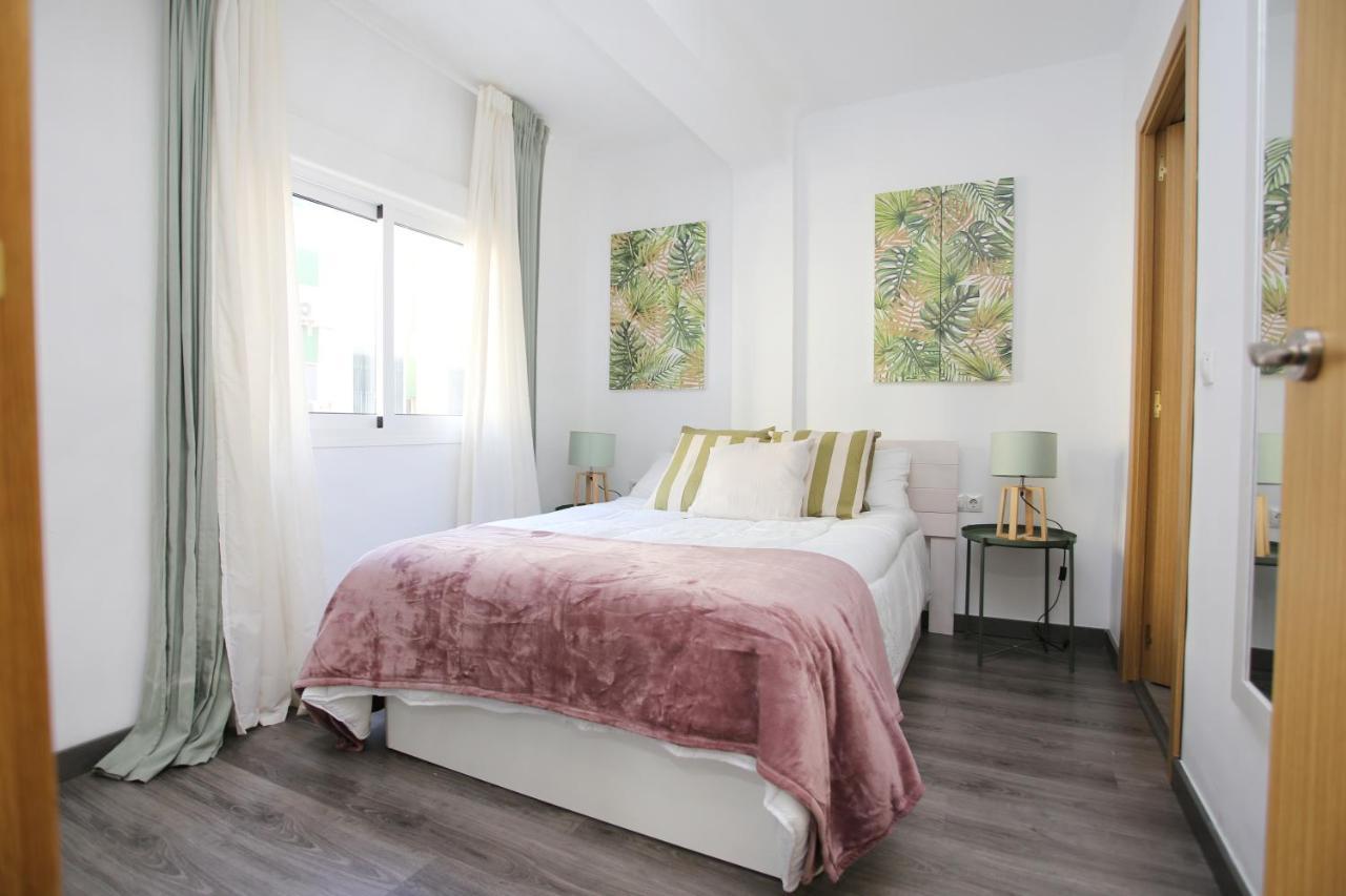 Ferienwohnung Apartamento En Calle Mendoza - Zona Huelin & 300 Mts De La Playa Málaga Exterior foto