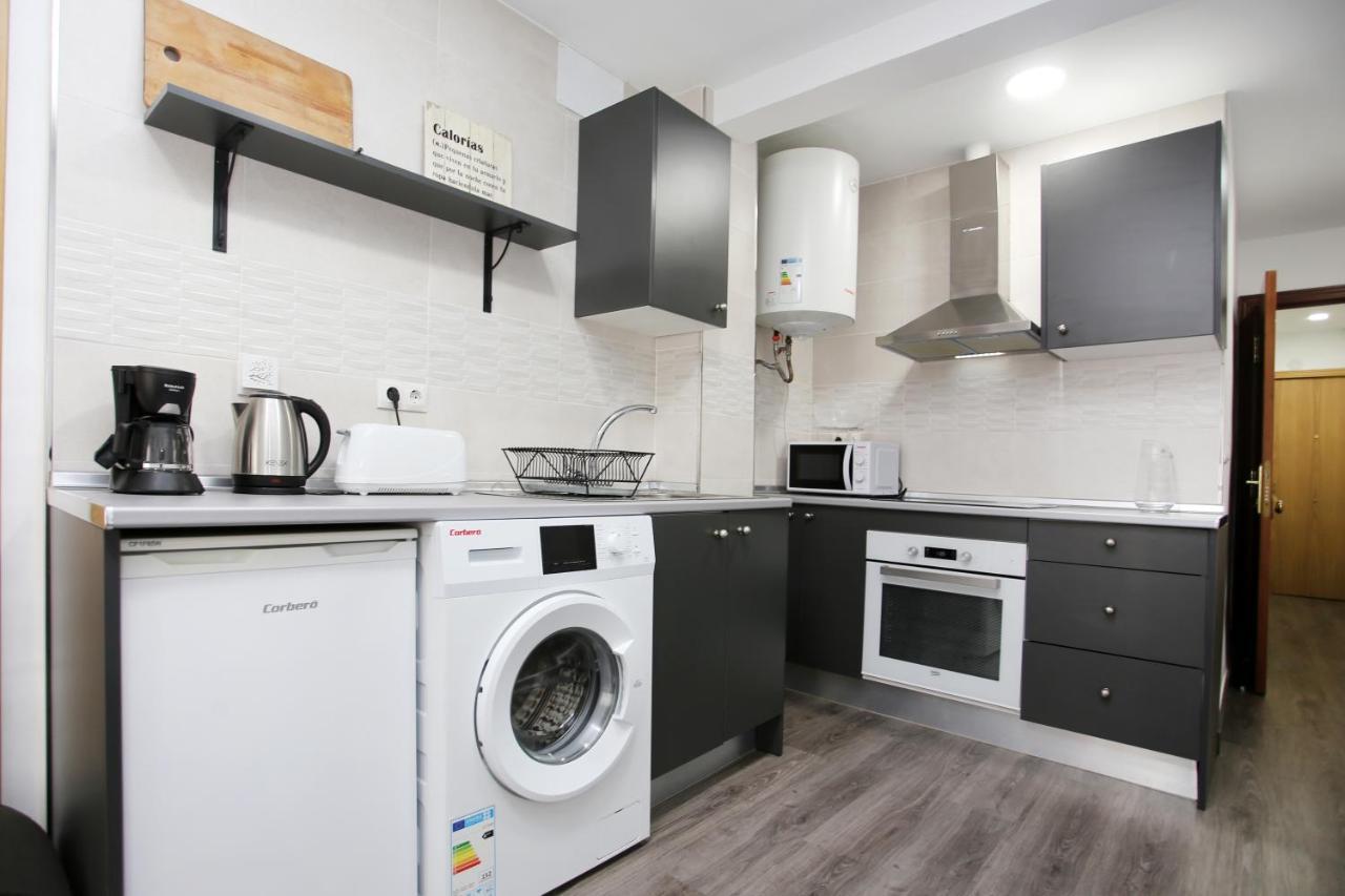 Ferienwohnung Apartamento En Calle Mendoza - Zona Huelin & 300 Mts De La Playa Málaga Exterior foto