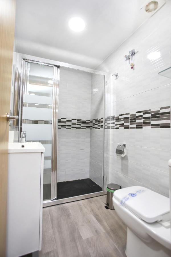 Ferienwohnung Apartamento En Calle Mendoza - Zona Huelin & 300 Mts De La Playa Málaga Exterior foto